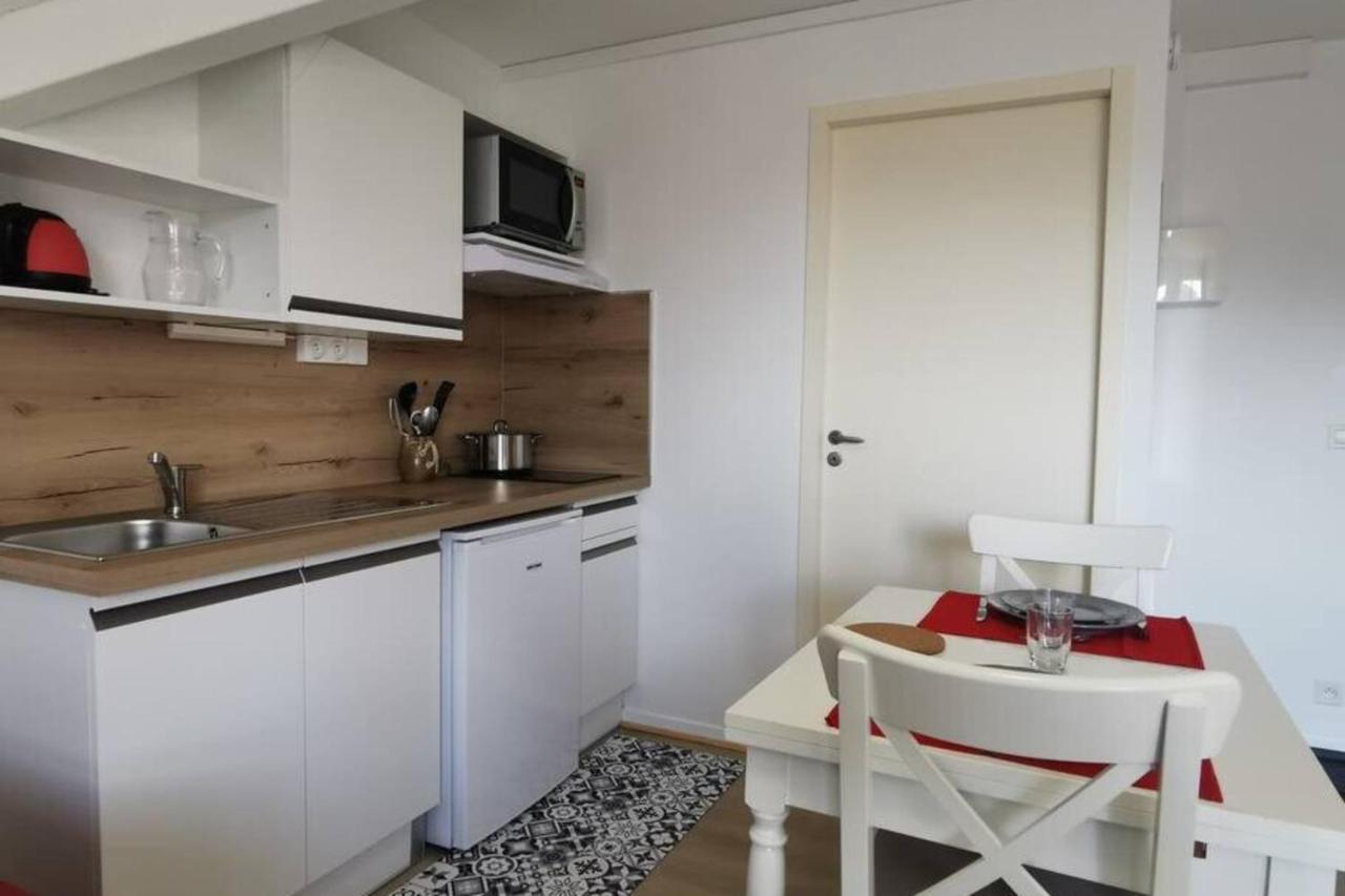 Studio 2 Pers Avec Acces Piscine Et Sauna Les Déserts المظهر الخارجي الصورة