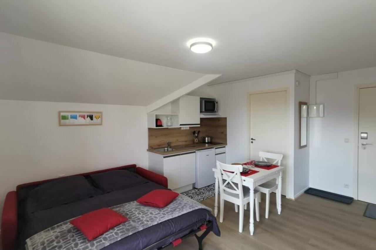Studio 2 Pers Avec Acces Piscine Et Sauna Les Déserts المظهر الخارجي الصورة